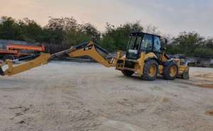  - JCB 3CX, CAT 444E - 