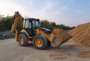  - JCB 3CX, CAT 444E