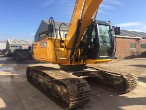   JCB JS220LC (  811)