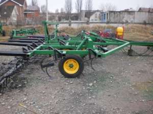   John Deere 1050,  -8,4