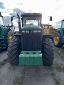   John Deere 8400 2000 46 084 $. - 