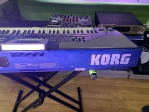   Korg PA-800