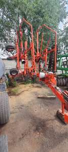   Kuhn GA 2009 .. 5 500 $.