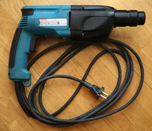   Makita HR2440 - 