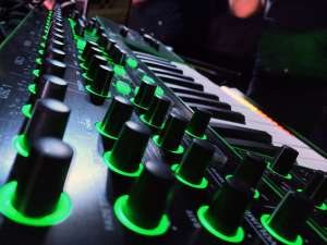   ROLAND AIRA SYSTEM-1