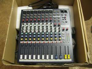   Soundcraft EPM8 - 