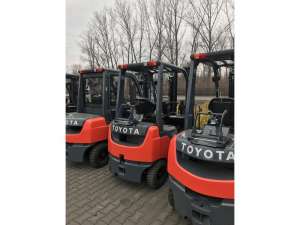   Toyota 02-8FGF15 New 2017 Triplex (601)