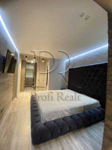  1-  ,  , 83000 $