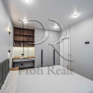  1-  , , 92100 $
