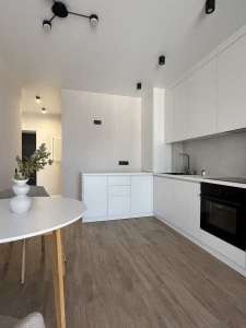 1-  г, 74000 $ - 