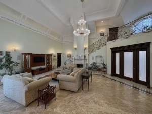  10-  , , 825000 $ - 