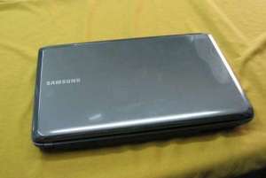  15,6  Samsung R523 - 
