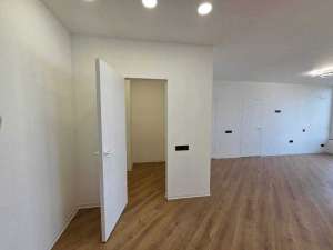  3-  , `, 130000 $