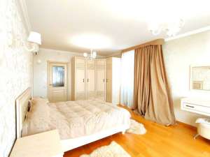  3-  , `, 220000 $ - 