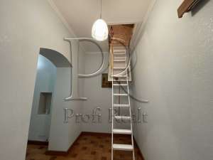  4-  , , 146000 $