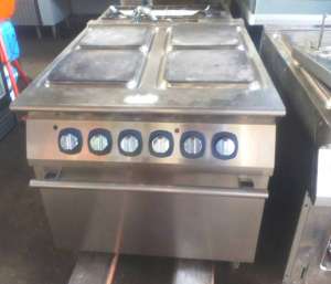  4    Electrolux  , 