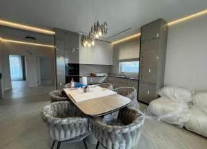  4-  , 260000 $ - 
