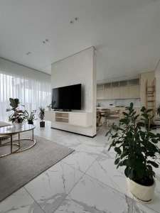  5-  г, 270000 $ - 