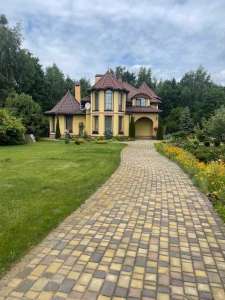  8-  , , 395000 $ - 