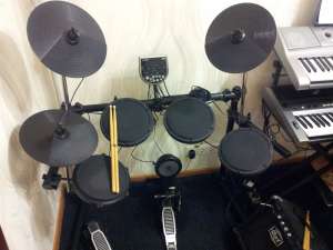  Alesis DM6 - 