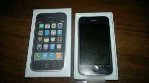  Apple iPhone 3G S 8Gb  . - 