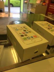  .Apple,,Apple iPhone 5S-Canon Nikon  - 