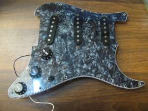  Fender American Standard Stratocaster Pickguard SSS - 