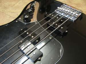  Fender Blacktop Jazz Bass Black