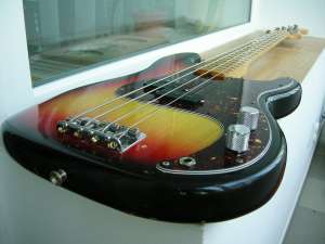  Fender Precision Bass 1976. .