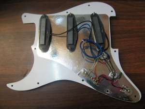  Fender Squire Pickguard SSS