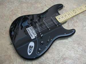  Fender Standard Stratocaster (Mexico 2010)