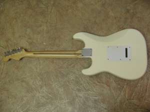  Fender Standard Stratocaster MIM 2004