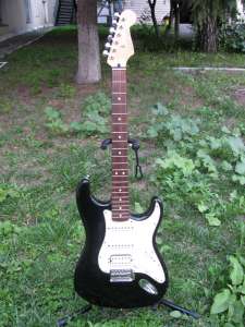  Fender Standard Stratocaster MIM (2006) - 