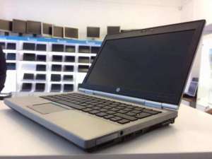  HP EliteBook 2560p i5-2540M CPU 2.60GHz 4Ram 128 SSD. 