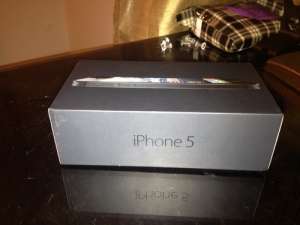 : iphone 5/4/4s  Samsung Galaxy S3 - 