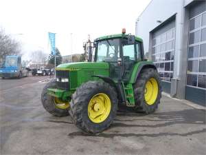  John Deere 6800 (624). - 