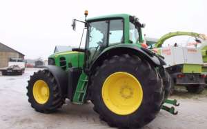  JOHN DEERE 7430 (  558)