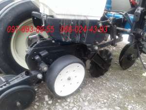  Kinze 3000