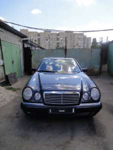  Mercedes W-210 - 