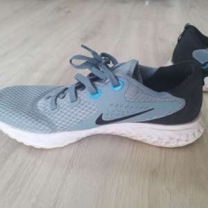  Nike React Eur 45 (