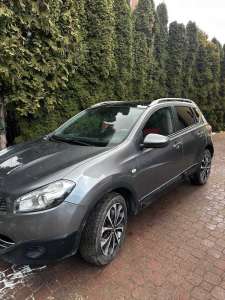  Nissan Qashqai, 10700 $