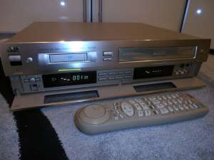  SVHS, VHS, DV JVC HR-DVS1