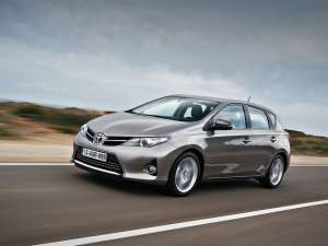  Toyota Auris - 