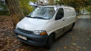  Toyota Hiace . 1998