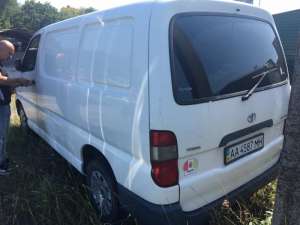  .Toyota Hiace 2.4.