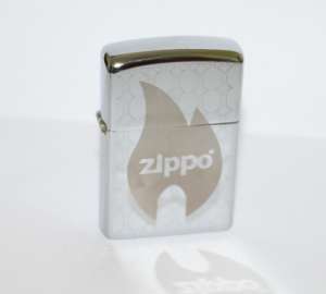  Zippo     