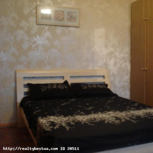 1 кв. Посуточно. Киев, 300 грн. пр. Победы 12, Шевченковский - оголошення