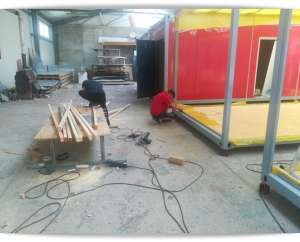 1000 €/мeс. Трeбуются рабочиe, разнорабочиe, элeктрики.