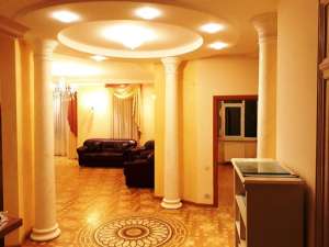 4-х комнатная квартира площадью 180 м.кв., Киев. - объявление