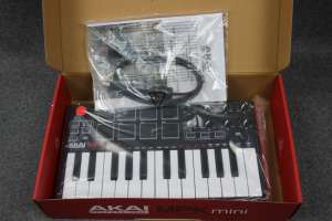 AKAI MPK MINI midi клавіатура контроллер
